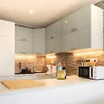 Apartmán Sunny Vibes With Pool & Ocean Views