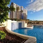 Sunny Vibes With Pool & Ocean Views Apartmán