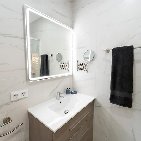 Sunny Vibes With Pool & Ocean Views Apartamento *