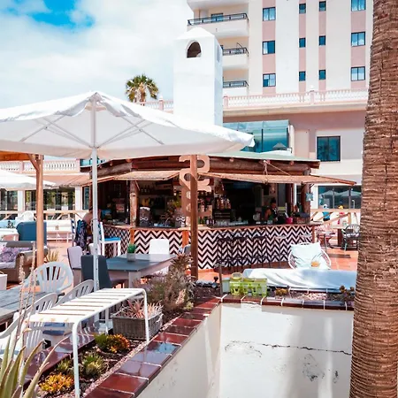 Sunny Vibes With Pool & Ocean Views Apartamento *