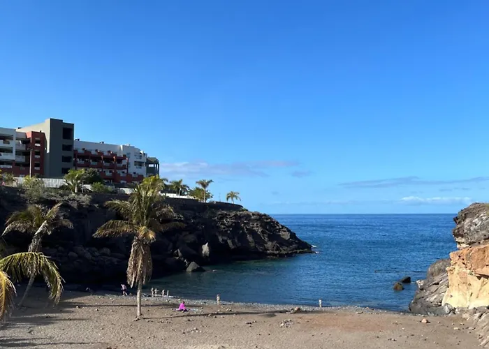 Sunny Vibes With Pool & Ocean Views Lägenhet