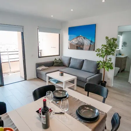Sunny Vibes With Sea View Apartman