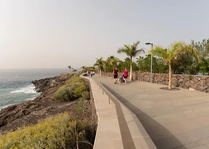 아파트 Sunny Vibes With Pool & Ocean Views *