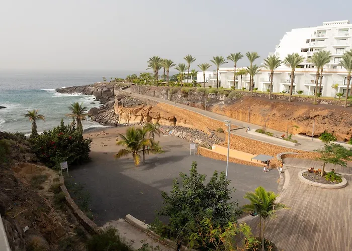 아파트 Sunny Vibes With Pool & Ocean Views *