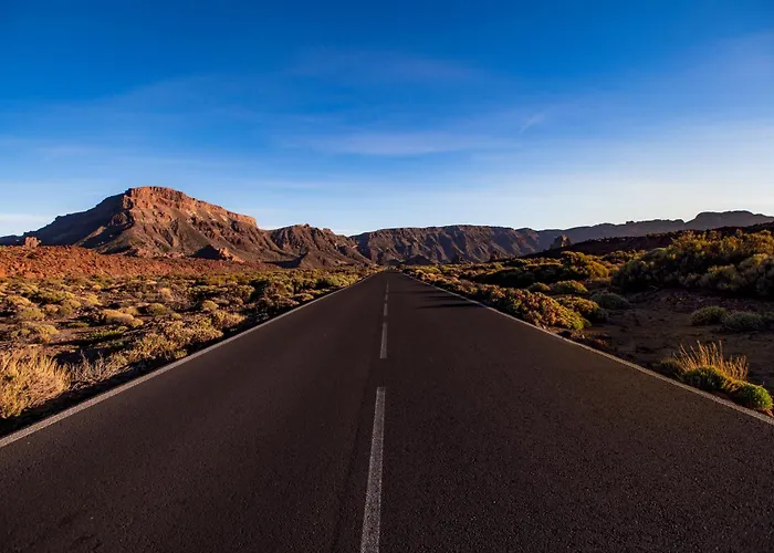 아파트 Sunny Vibes With Pool & Ocean Views 아데제