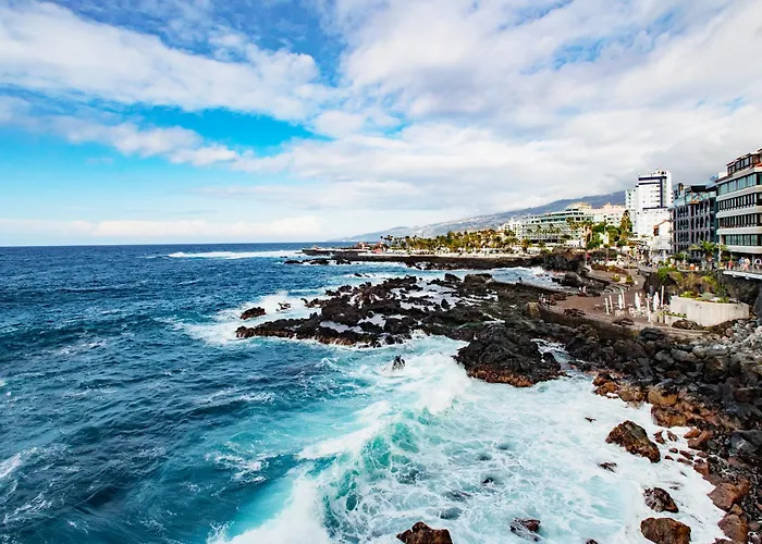 아파트 Sunny Vibes With Pool & Ocean Views